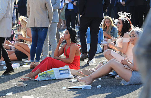3F0C8FBD00000578-4389832-One_female_racing_fan_slipped_into_a_pair_of_more_comfortable_fl-a-10_1491645066202